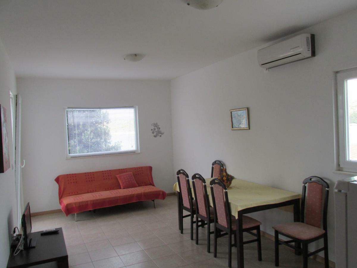 Sunny Apartman Pajdek سيفيد المظهر الخارجي الصورة